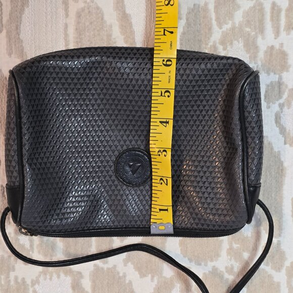 Vintage 1980's  Liz Claiborne Black Geometric Pattern Crossbody Bag - Picture 9 of 12